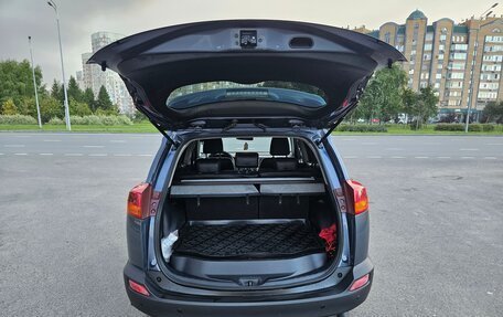 Toyota RAV4, 2013 год, 1 900 000 рублей, 5 фотография