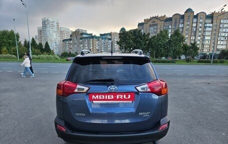 Toyota RAV4, 2013 год, 1 900 000 рублей, 10 фотография