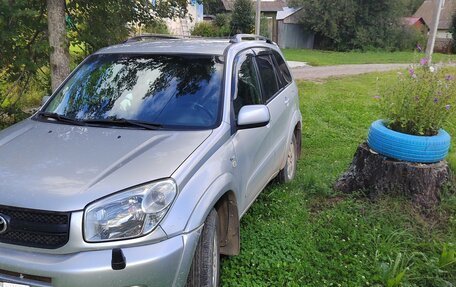 Toyota RAV4, 2003 год, 735 000 рублей, 2 фотография