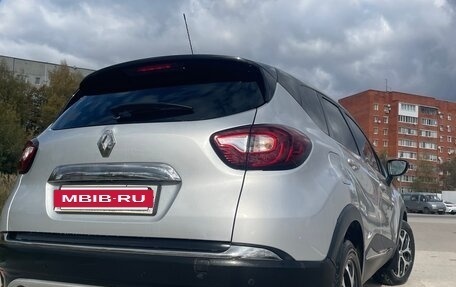 Renault Kaptur I рестайлинг, 2019 год, 1 700 000 рублей, 5 фотография