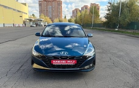 Hyundai Elantra, 2020 год, 1 890 000 рублей, 2 фотография