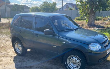 Chevrolet Niva I рестайлинг, 2015 год, 750 000 рублей, 2 фотография