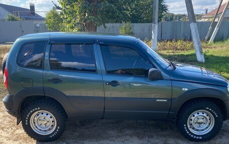 Chevrolet Niva I рестайлинг, 2015 год, 750 000 рублей, 3 фотография