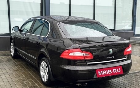 Skoda Superb III рестайлинг, 2012 год, 1 005 000 рублей, 3 фотография