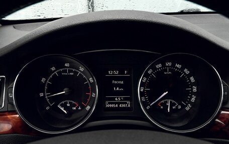 Skoda Superb III рестайлинг, 2012 год, 1 005 000 рублей, 10 фотография