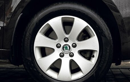 Skoda Superb III рестайлинг, 2012 год, 1 005 000 рублей, 23 фотография