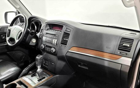 Mitsubishi Pajero IV, 2007 год, 1 950 000 рублей, 11 фотография
