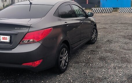 Hyundai Solaris II рестайлинг, 2015 год, 1 100 000 рублей, 4 фотография