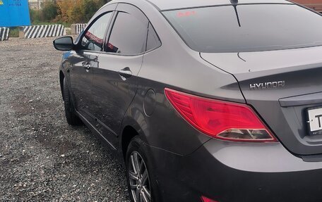 Hyundai Solaris II рестайлинг, 2015 год, 1 100 000 рублей, 7 фотография