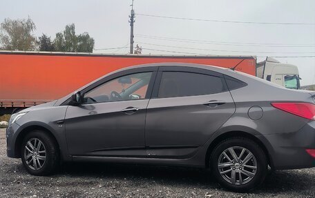 Hyundai Solaris II рестайлинг, 2015 год, 1 100 000 рублей, 9 фотография
