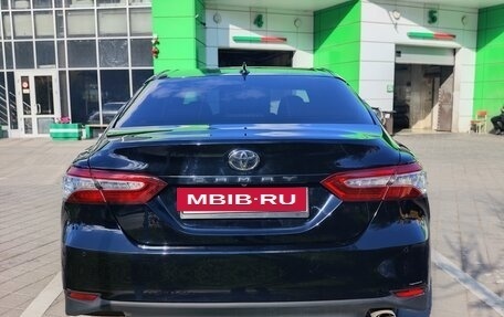 Toyota Camry, 2018 год, 2 700 000 рублей, 5 фотография