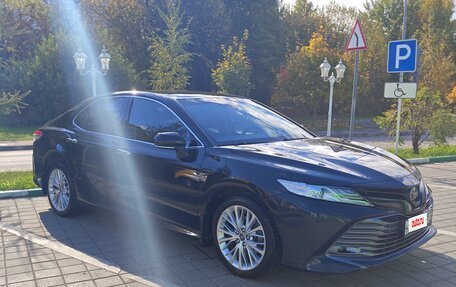 Toyota Camry, 2018 год, 2 700 000 рублей, 8 фотография