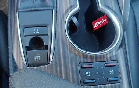 Toyota Camry, 2018 год, 2 700 000 рублей, 18 фотография