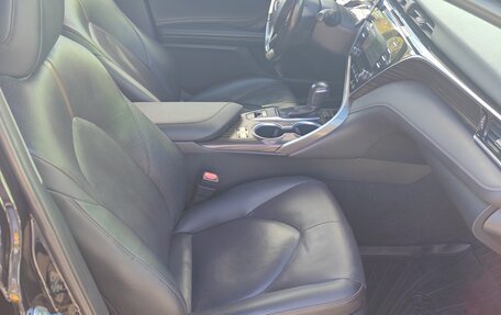 Toyota Camry, 2018 год, 2 700 000 рублей, 24 фотография