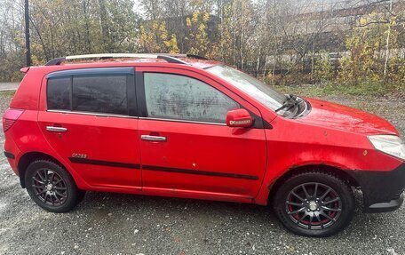 Geely MK Cross I, 2013 год, 150 000 рублей, 2 фотография