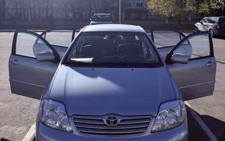 Toyota Corolla, 2004 год, 600 000 рублей, 1 фотография