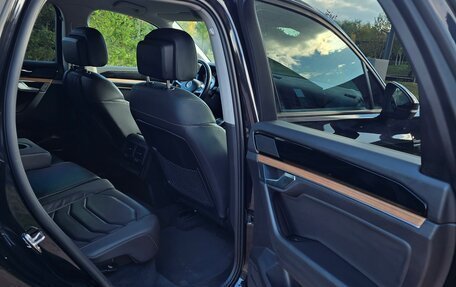 Volkswagen Touareg III, 2019 год, 3 700 000 рублей, 4 фотография
