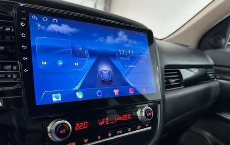 Mitsubishi Outlander III рестайлинг 3, 2021 год, 2 350 000 рублей, 16 фотография