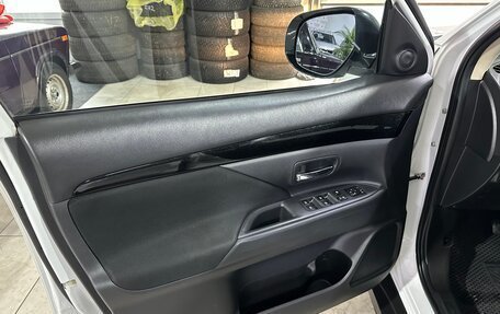 Mitsubishi Outlander III рестайлинг 3, 2021 год, 2 350 000 рублей, 25 фотография