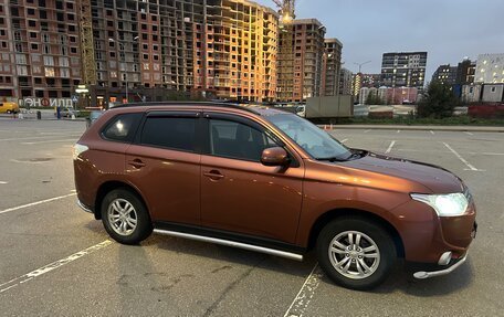 Mitsubishi Outlander III рестайлинг 3, 2012 год, 1 300 000 рублей, 2 фотография