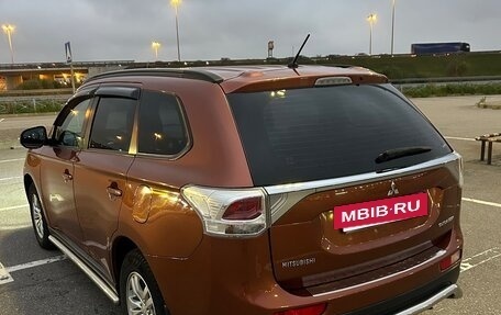 Mitsubishi Outlander III рестайлинг 3, 2012 год, 1 300 000 рублей, 5 фотография