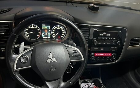 Mitsubishi Outlander III рестайлинг 3, 2012 год, 1 300 000 рублей, 8 фотография