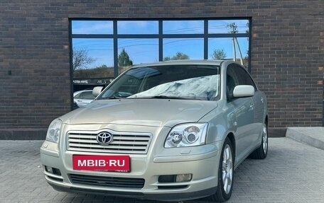 Toyota Avensis III рестайлинг, 2005 год, 690 000 рублей, 1 фотография