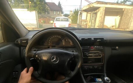 Mercedes-Benz C-Класс, 2004 год, 230 000 рублей, 2 фотография