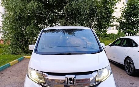 Honda Stepwgn IV, 2016 год, 2 300 000 рублей, 3 фотография