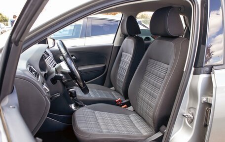 Volkswagen Polo VI (EU Market), 2016 год, 955 000 рублей, 13 фотография
