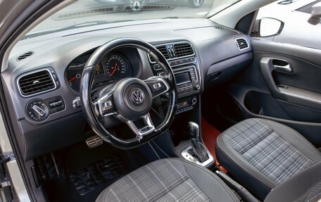 Volkswagen Polo VI (EU Market), 2016 год, 955 000 рублей, 15 фотография