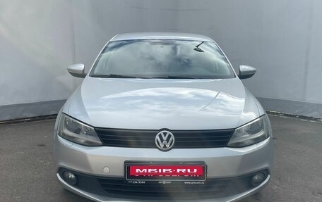 Volkswagen Jetta VI, 2013 год, 849 000 рублей, 2 фотография