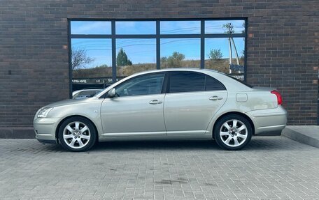 Toyota Avensis III рестайлинг, 2005 год, 690 000 рублей, 2 фотография
