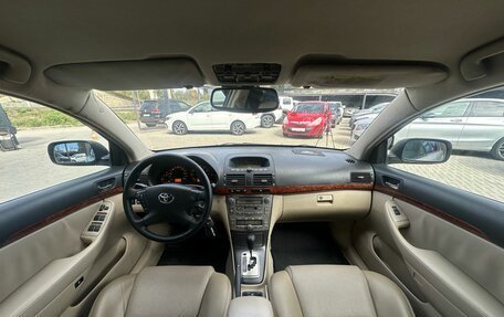 Toyota Avensis III рестайлинг, 2005 год, 690 000 рублей, 9 фотография