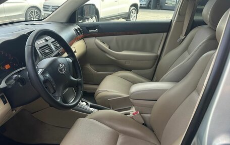 Toyota Avensis III рестайлинг, 2005 год, 690 000 рублей, 19 фотография