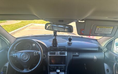 Mercedes-Benz C-Класс, 2005 год, 600 000 рублей, 8 фотография