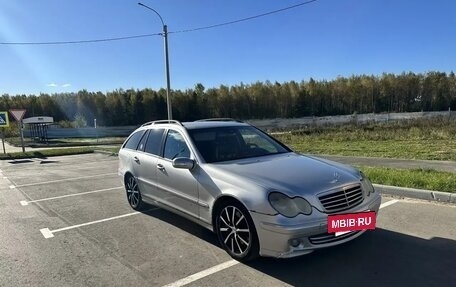 Mercedes-Benz C-Класс, 2005 год, 600 000 рублей, 2 фотография