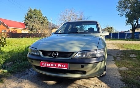 Opel Vectra B рестайлинг, 1996 год, 260 000 рублей, 1 фотография
