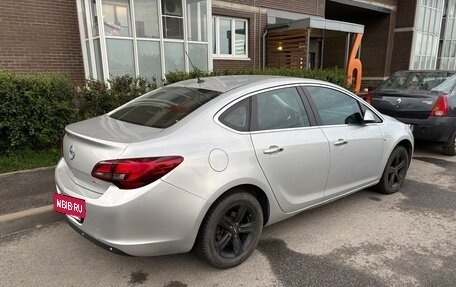 Opel Astra J, 2012 год, 730 000 рублей, 4 фотография