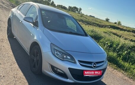 Opel Astra J, 2012 год, 730 000 рублей, 3 фотография