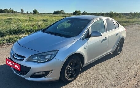 Opel Astra J, 2012 год, 730 000 рублей, 2 фотография