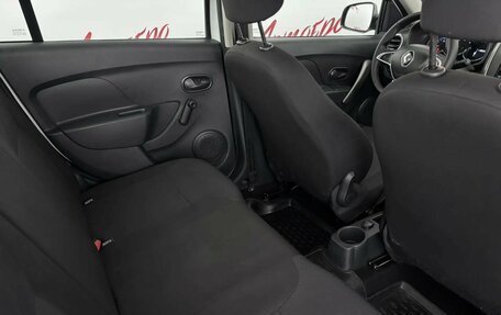 Renault Logan II, 2019 год, 849 000 рублей, 13 фотография