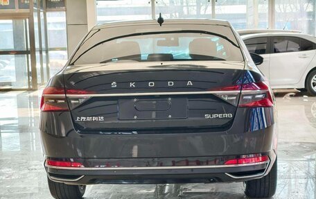 Skoda Superb III рестайлинг, 2023 год, 1 560 000 рублей, 8 фотография