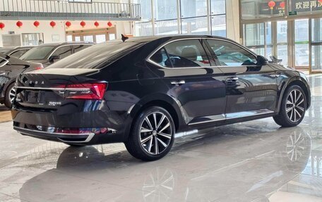 Skoda Superb III рестайлинг, 2023 год, 1 560 000 рублей, 6 фотография