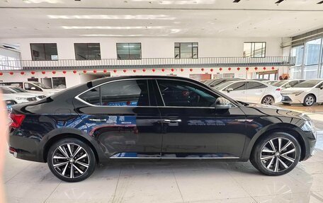 Skoda Superb III рестайлинг, 2023 год, 1 560 000 рублей, 4 фотография
