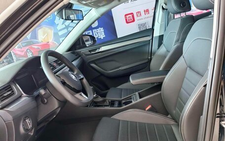 Skoda Superb III рестайлинг, 2023 год, 1 560 000 рублей, 12 фотография