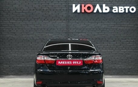Toyota Camry, 2017 год, 2 550 000 рублей, 6 фотография