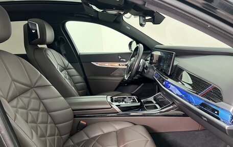 BMW 7 серия, 2023 год, 9 990 000 рублей, 13 фотография