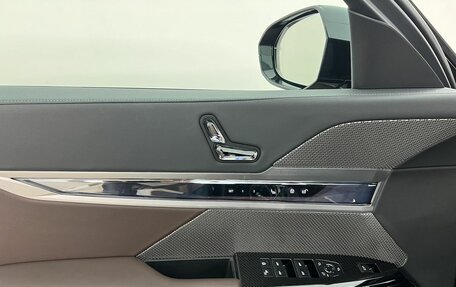 BMW 7 серия, 2023 год, 9 990 000 рублей, 18 фотография
