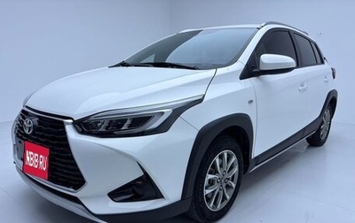 Toyota Yaris XP150 рестайлинг, 2023 год, 960 000 рублей, 1 фотография